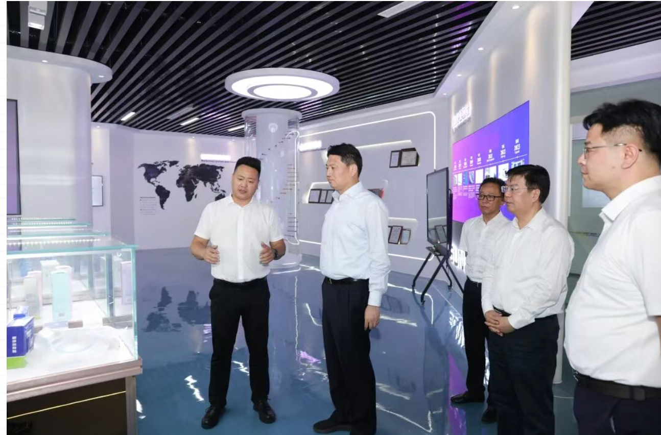 সর্বশেষ কোম্পানি ব্লগ সম্পর্কে Taizhou Municipal Party Secretary Visits Jiangsu Tianhua Rigging to Review Industry Development and Local Employment